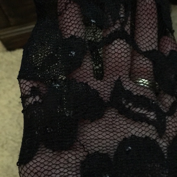 Black lace with sequins top - Picture 4 of 5